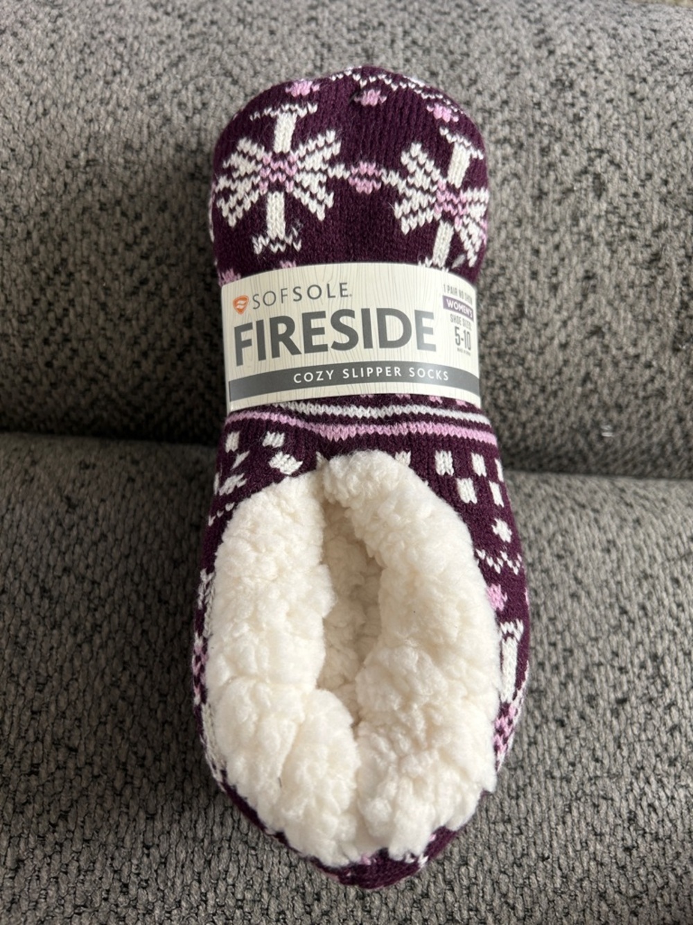 SOFSOLE Fireside Cozy Slipper Socks - Purple Snowflake